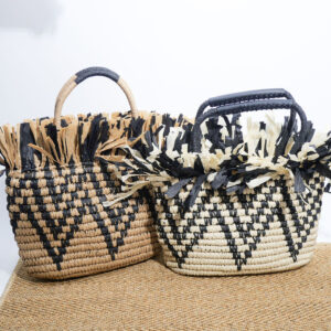 Two colorways of the wholesale straw tote bag displayed side by side.