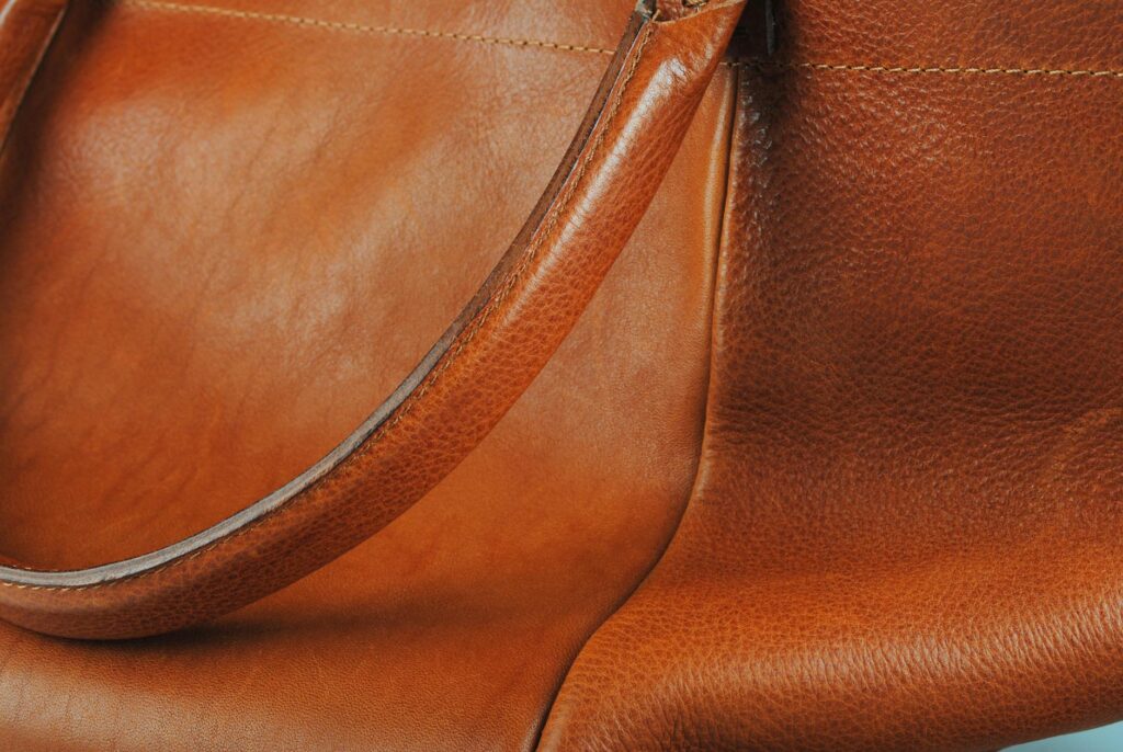 Before-and-after view of a leather tote bag showing improved freshness after deodorizing-photo-by-pexels