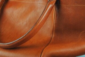 Before-and-after view of a leather tote bag showing improved freshness after deodorizing-photo-by-pexels
