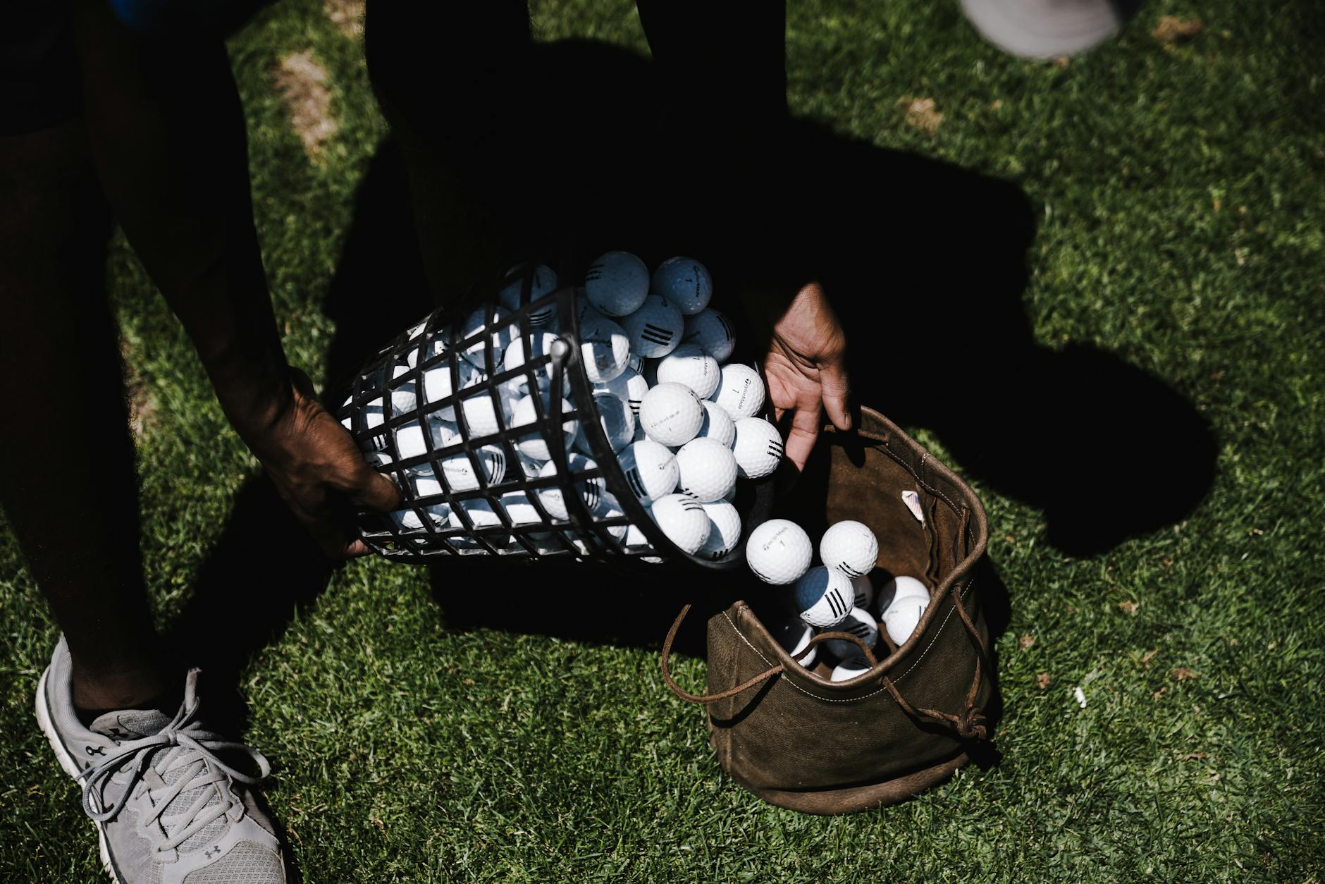golf bag embroidery closeup-photo-by-pexels